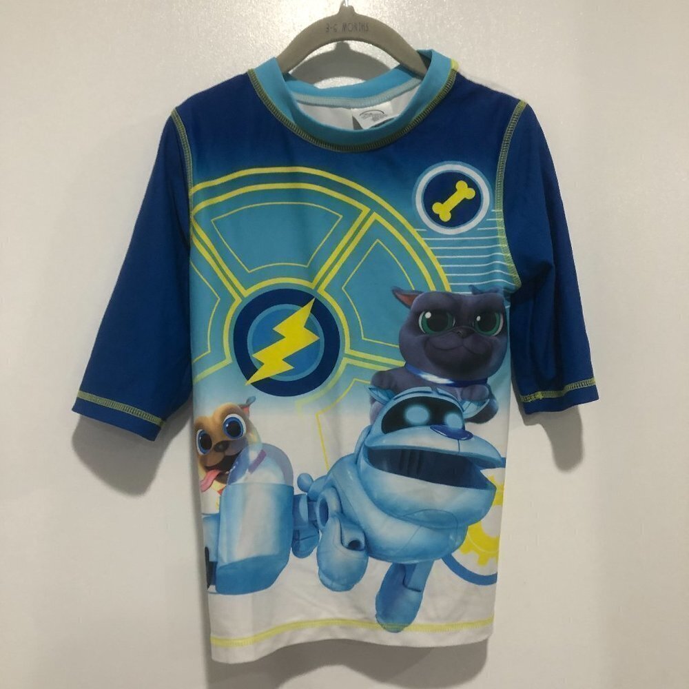 𝅺boy's Disney shirt Size 7/8